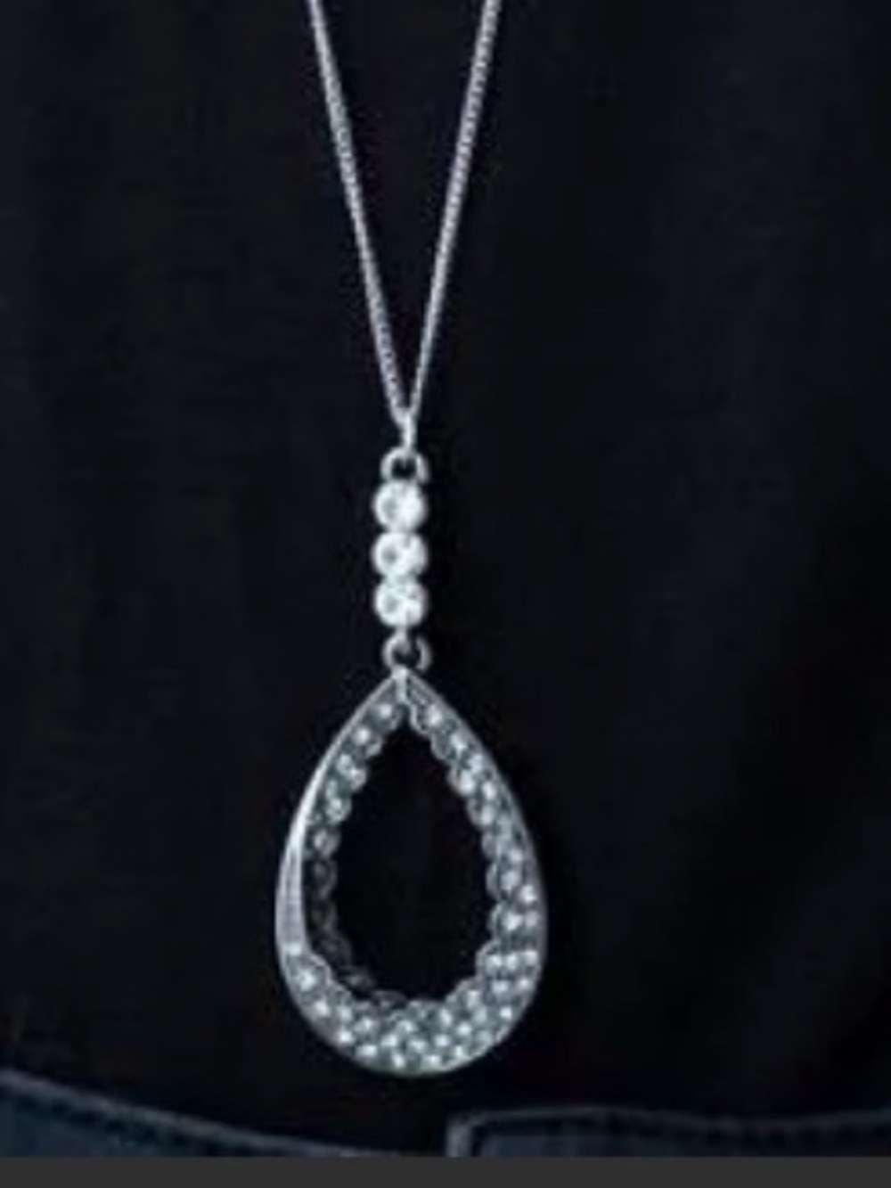 paparazzi red carpet royale Crystal Teardrop Pendant Necklace & earrings set